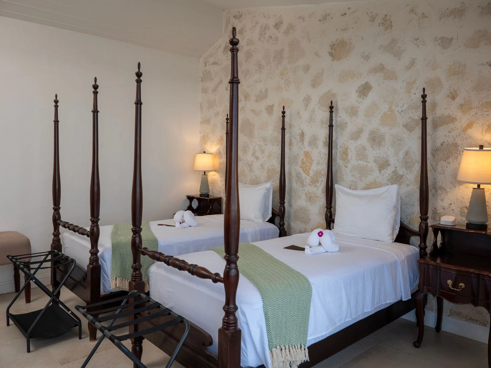 King/Twin Oceanview Suite