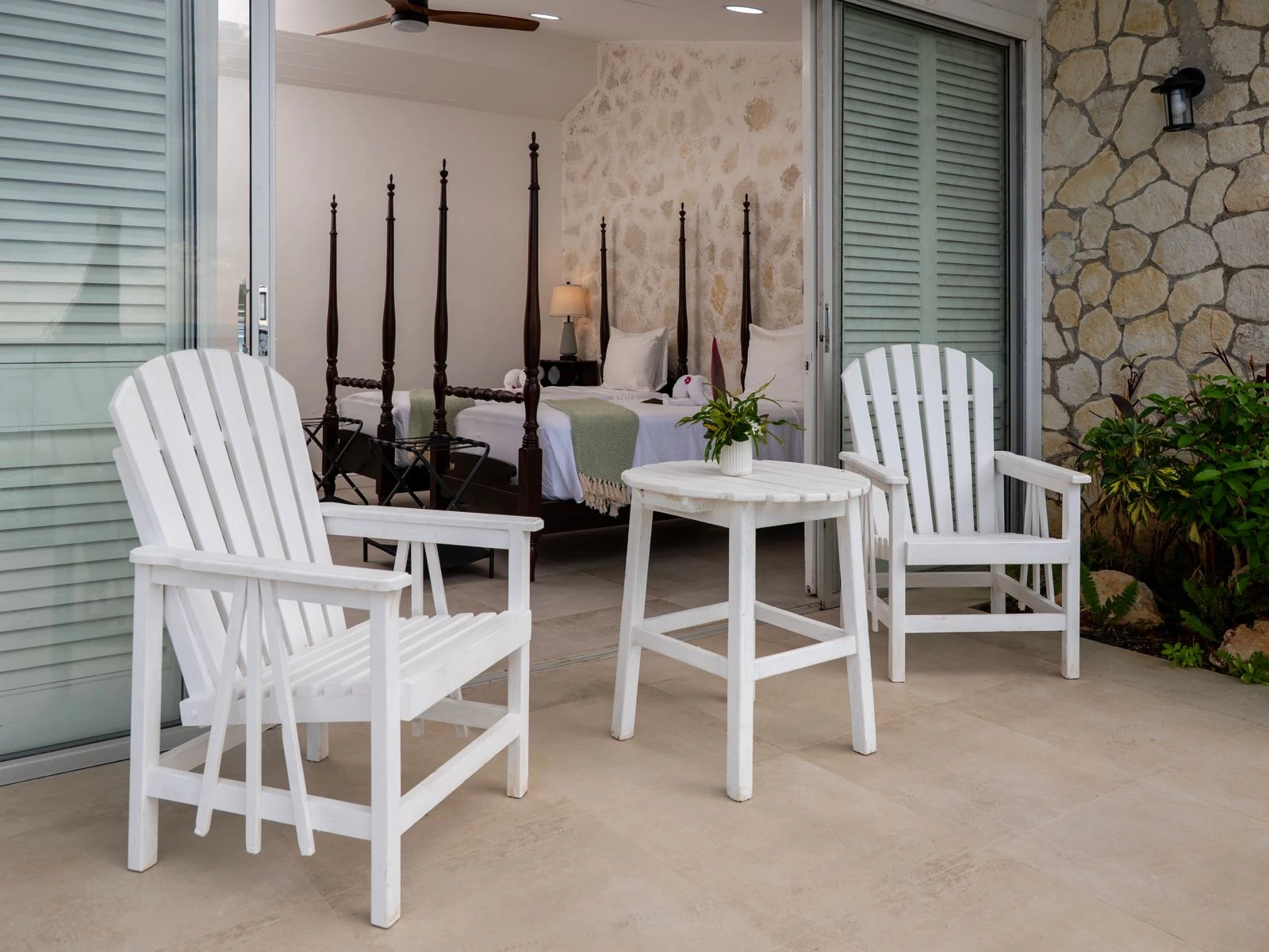 King/Twin Oceanview Suite - View 2