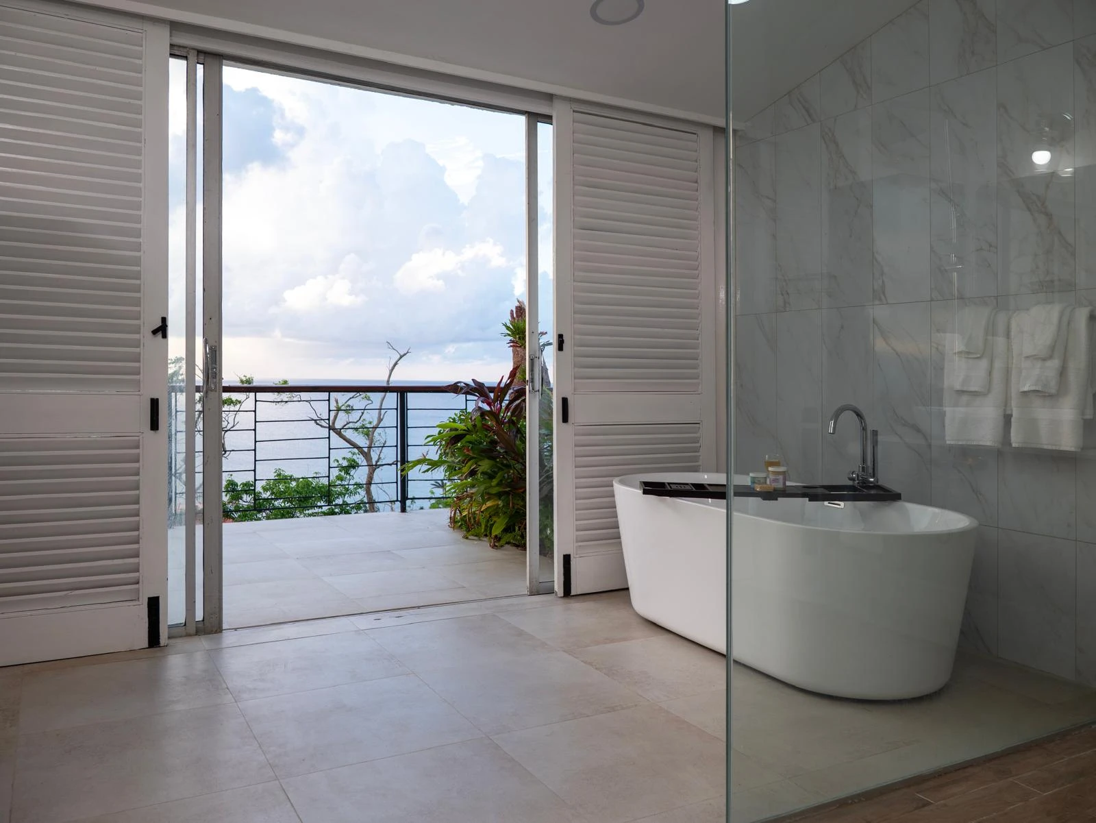 Master Oceanview Suite - View 6